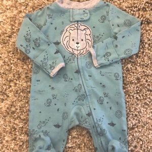 New Born  Carter’s lion footed pajama